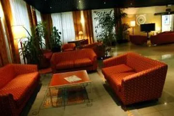 Holiday South Hotel
